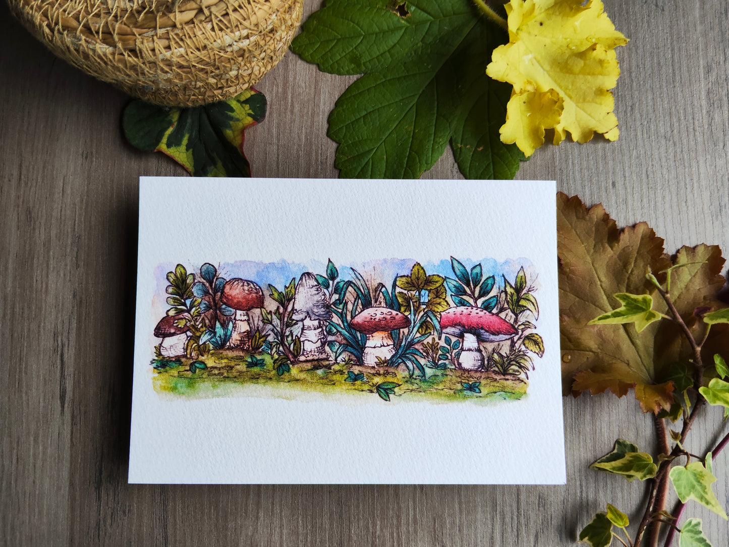 Carte A6 féerique - Fleurs, feuilles et champignons - Illustration à l’aquarelle
