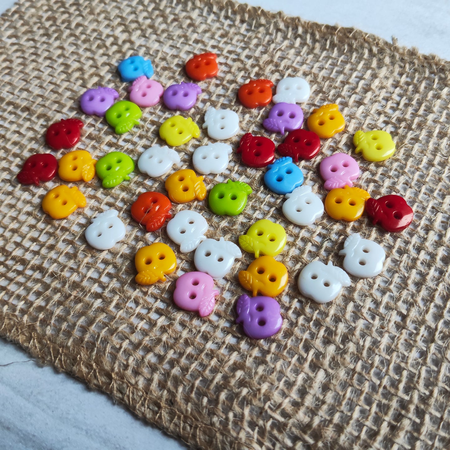 Boutons petite pomme fruit multicolore