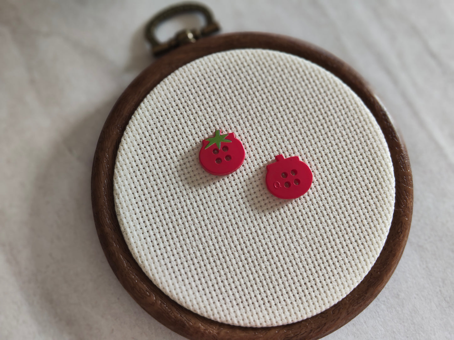 Boutons tomate légume rouge jardin