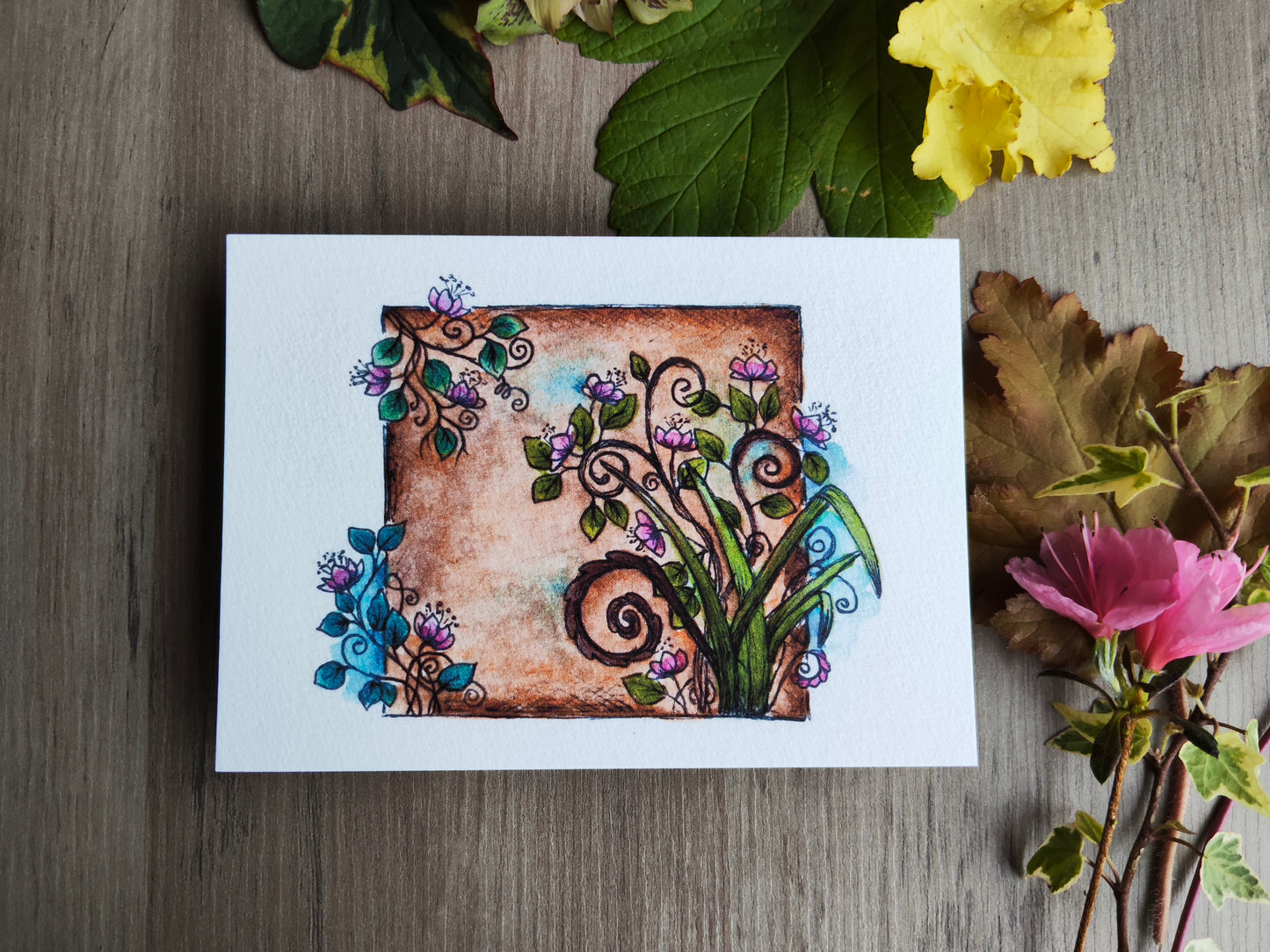Carte florale A6 rectangle – Illustration à l’aquarelle d’un cadre ancien avec fleurs roses et feuillage, style botanique et romantique