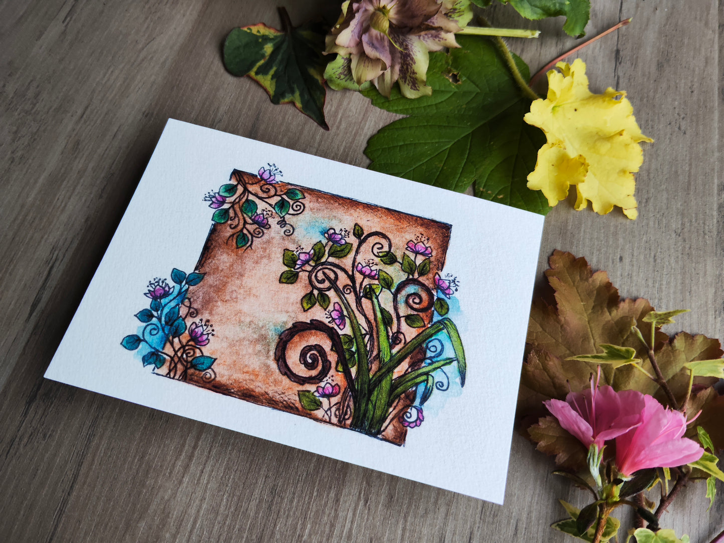 Carte florale A6 rectangle – Illustration à l’aquarelle d’un cadre ancien avec fleurs roses et feuillage, style botanique et romantique