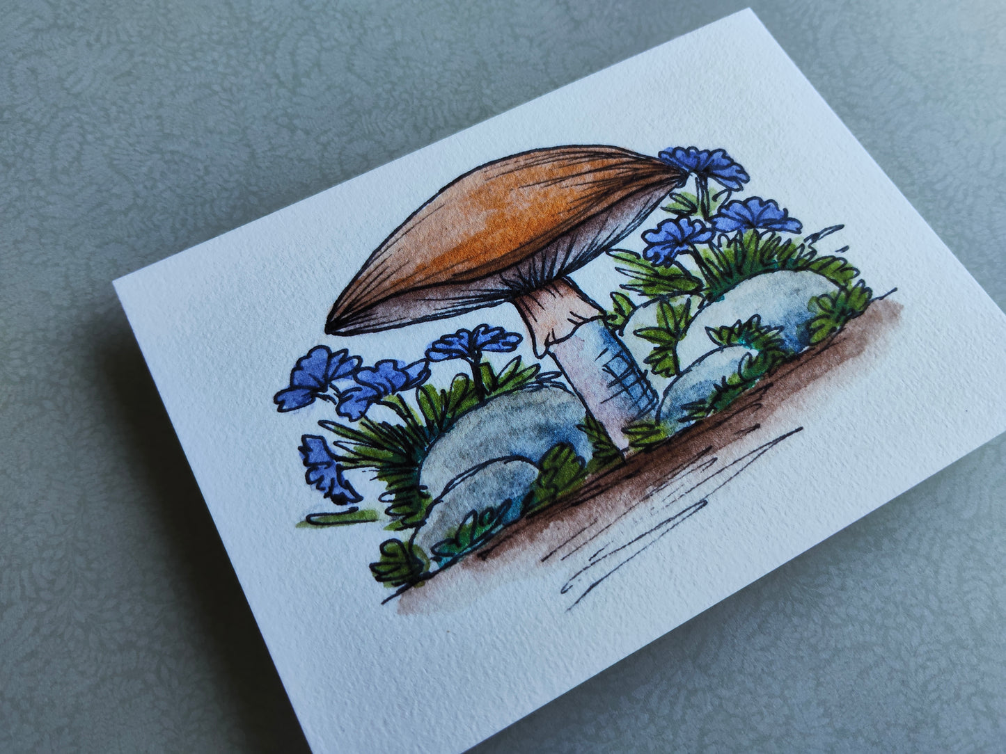 Carte Champignon et fleurs bleu – Illustration nature