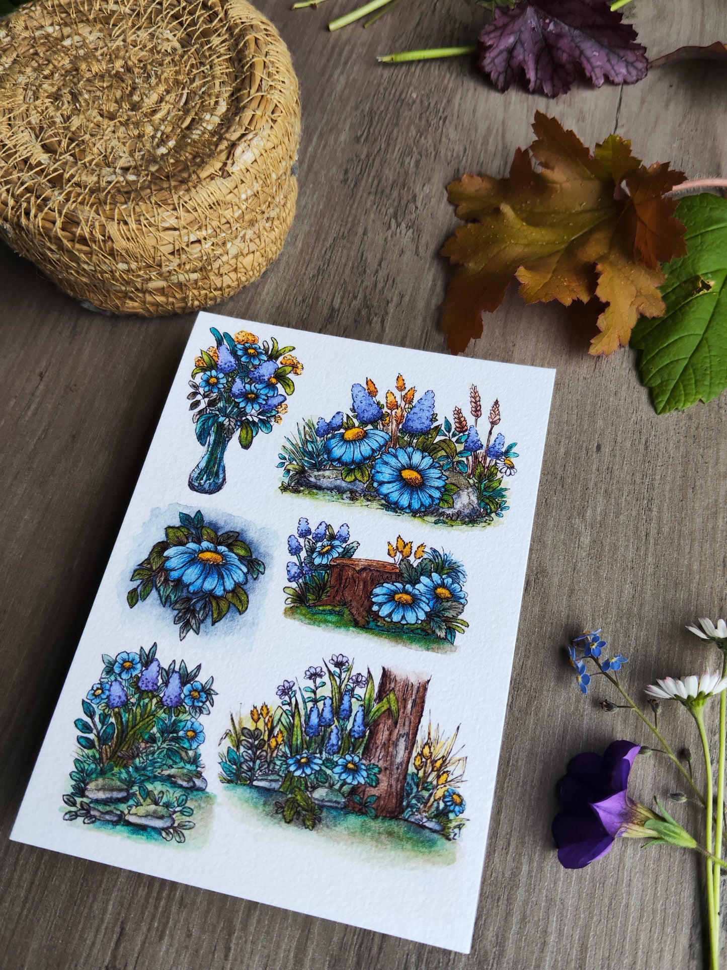 Carte A6 illustrée – Fleurs bleues et nature en forêt, aquarelle florale douce
