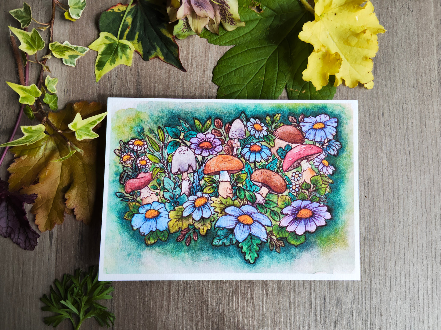 Illustration aquarelle champignons et fleurs sauvages, ambiance forêt enchantée, nature et magie