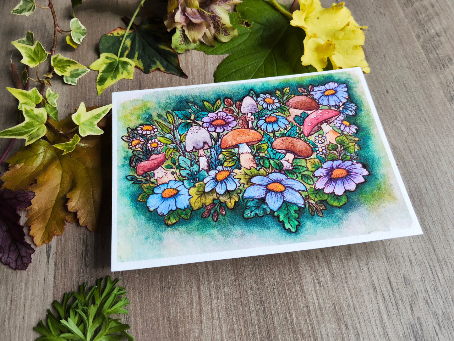 Illustration aquarelle champignons et fleurs sauvages, ambiance forêt enchantée, nature et magie