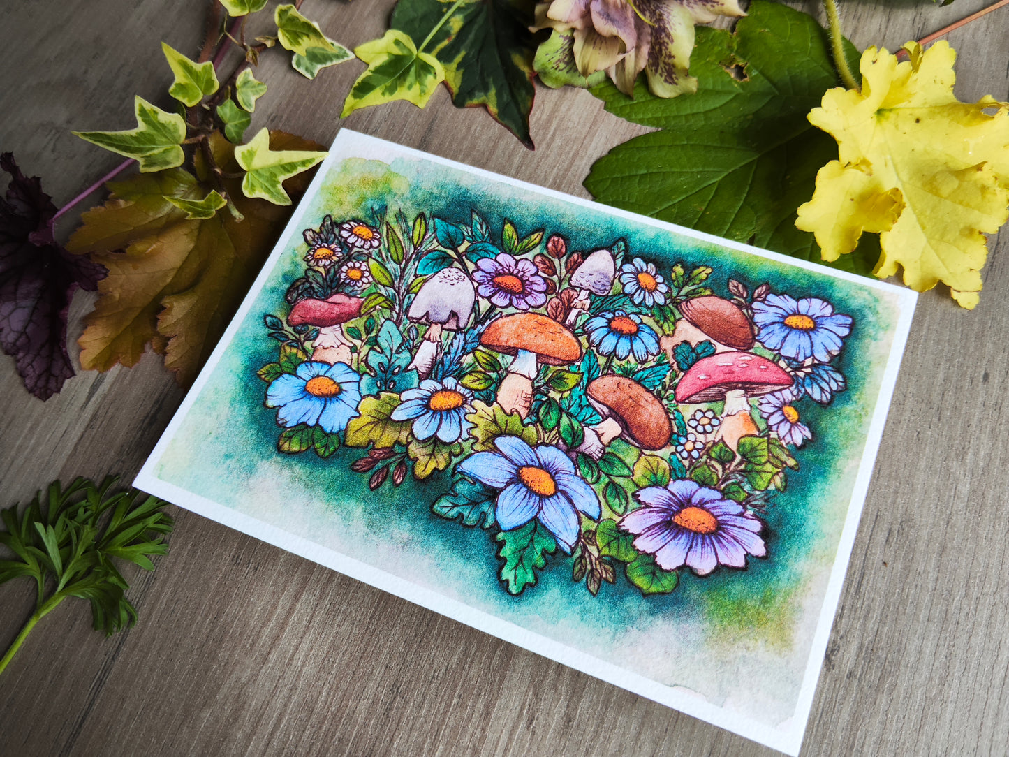 Illustration aquarelle champignons et fleurs sauvages, ambiance forêt enchantée, nature et magie