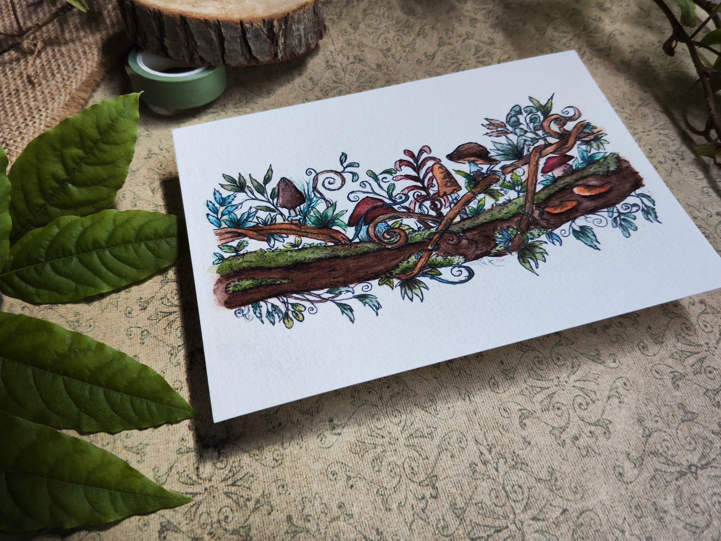 Carte A6 champêtre illustrée – Branche fleurie avec champignons, aquarelle imprimée d’une illustration magique et botanique, carte nature