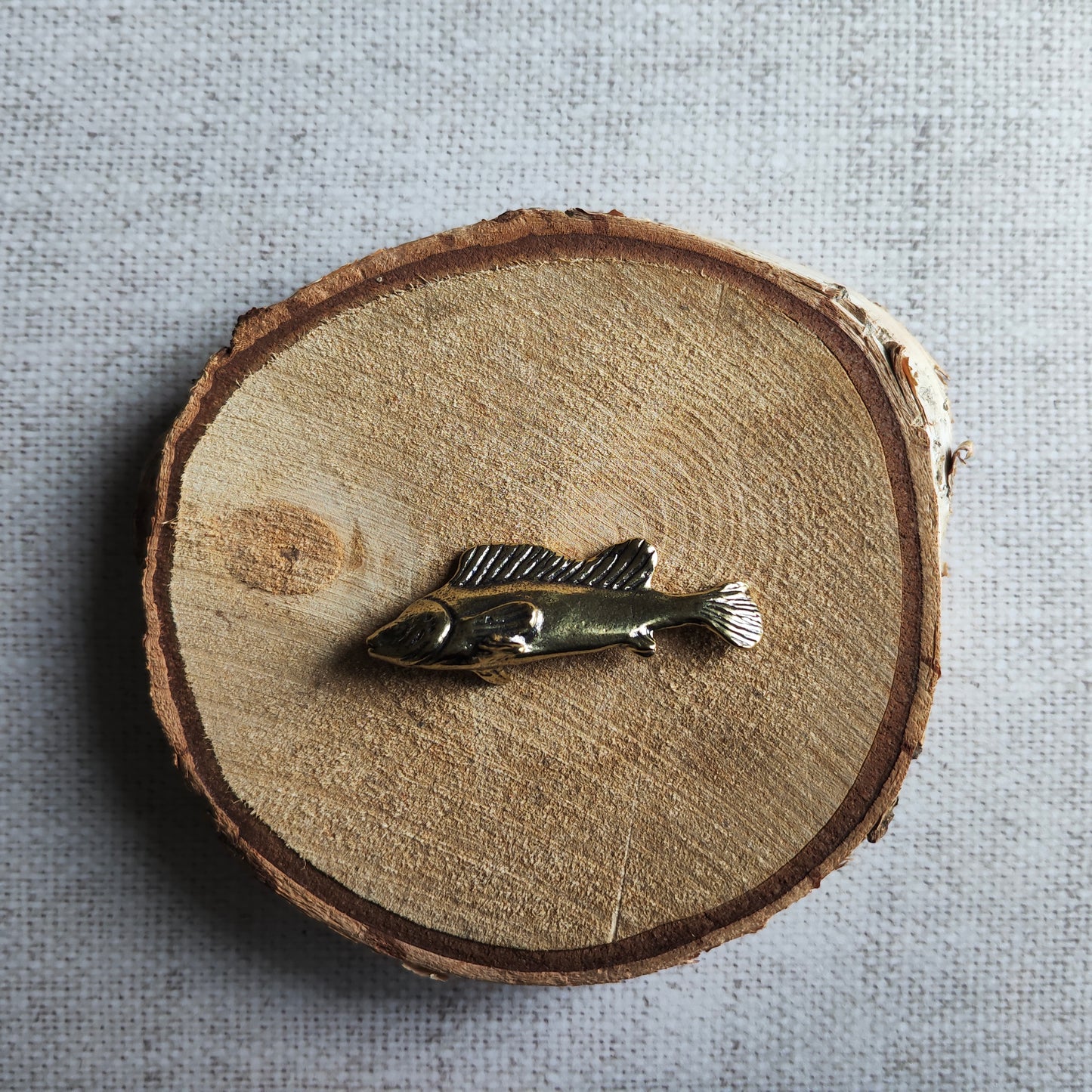 Poisson long figurine animal marin