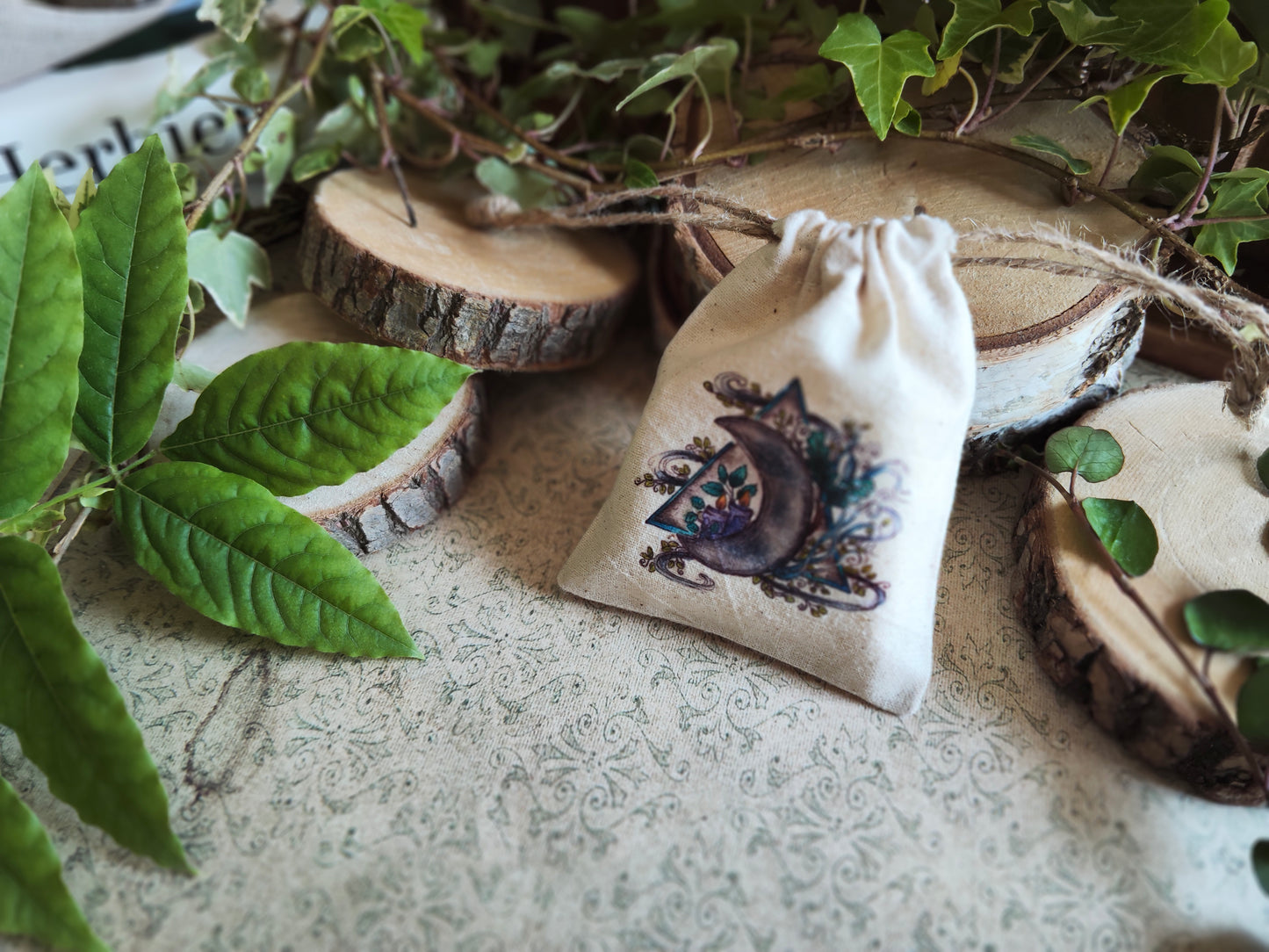 Pochon Triangle et Croissant de Lune Bougie – Mini Sac en Tissu Magie