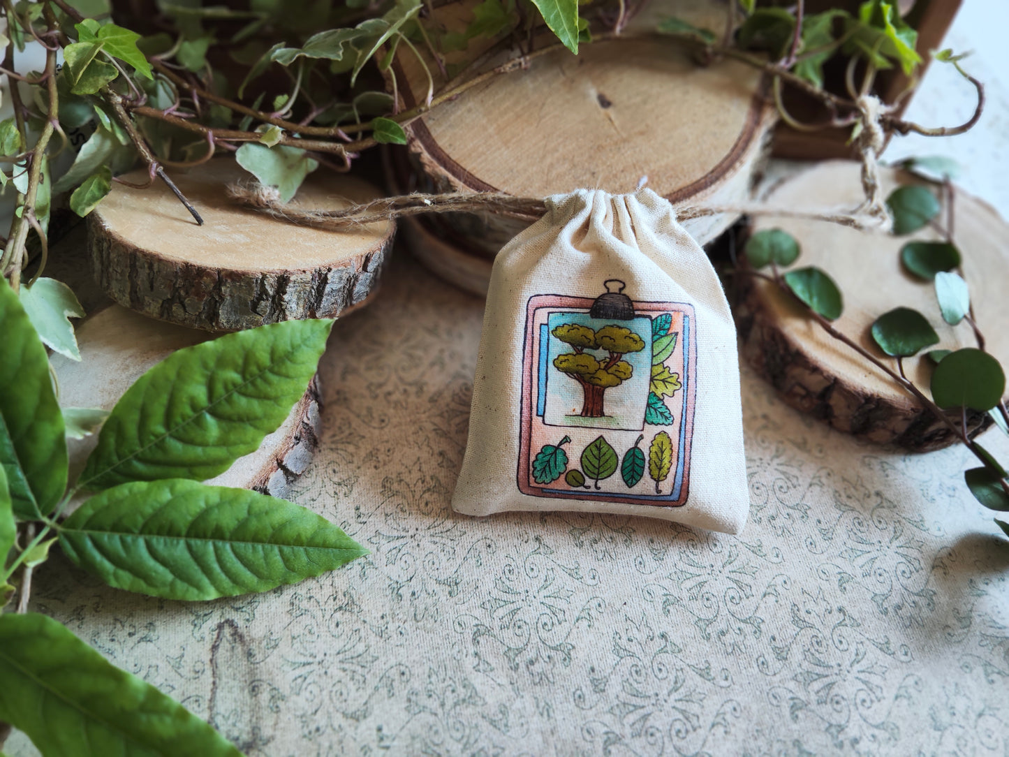 Pochon Arbre et Feuillages – Petit Sac Féérique en Tissu