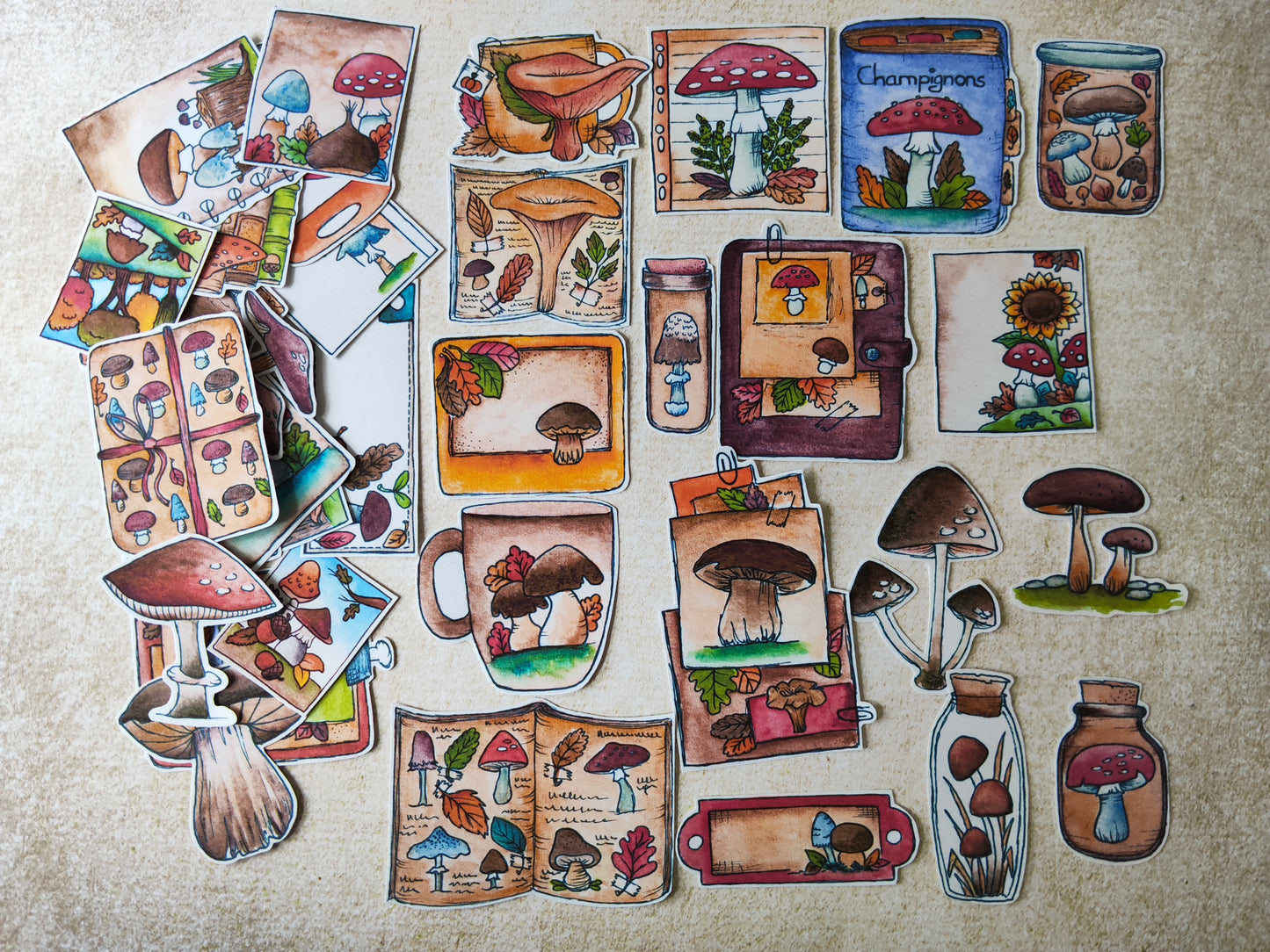Stickers champignons – Lot de 36 autocollants à l’aquarelle - Illustrations forêt et automne