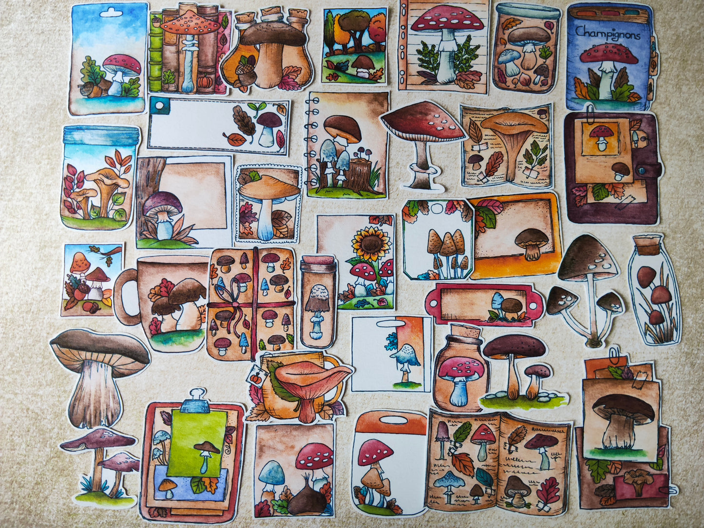Stickers champignons – Lot de 36 autocollants à l’aquarelle - Illustrations forêt et automne