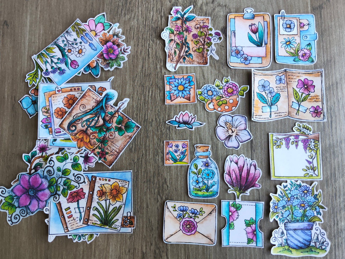 Stickers fleurs à l’aquarelle – Lot de 33 autocollants illustrés – Fleurs colorées, carnets botaniques, vases fleuris, papeterie créative
