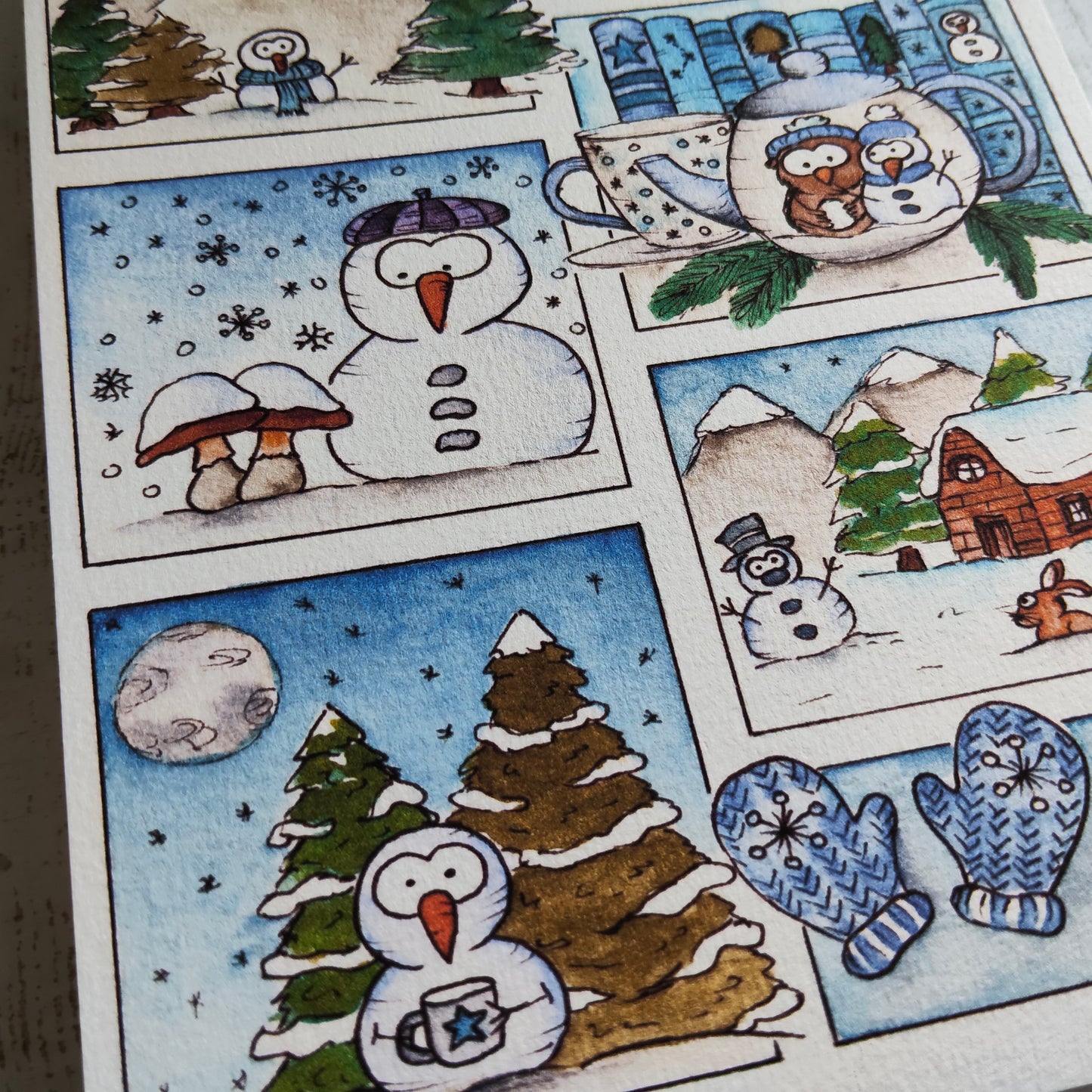 Affiche A5 Saison Hiver Moodboard Bleu Neige Flocon Chalet Sapin