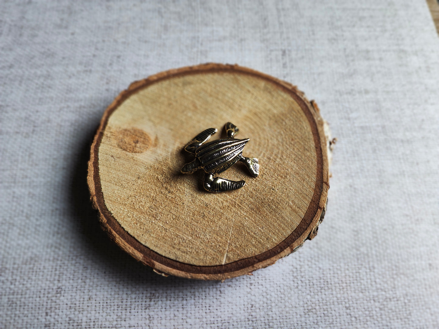 Tortue luth figurine animal reptile marin