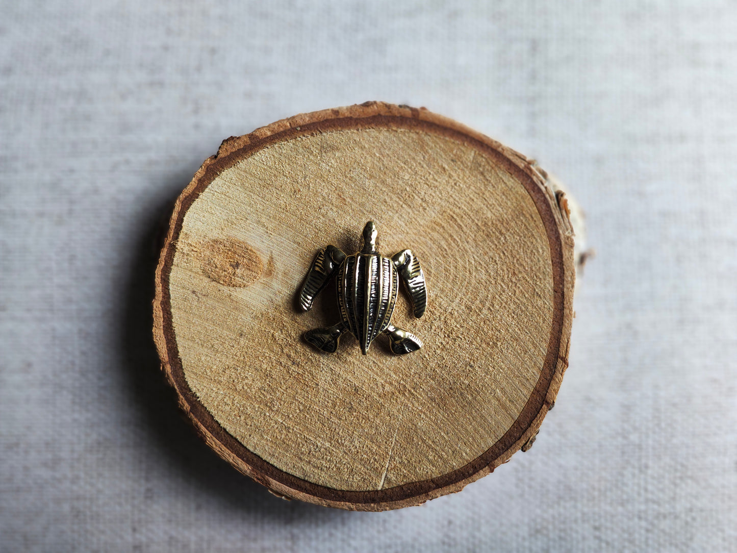 Tortue luth figurine animal reptile marin