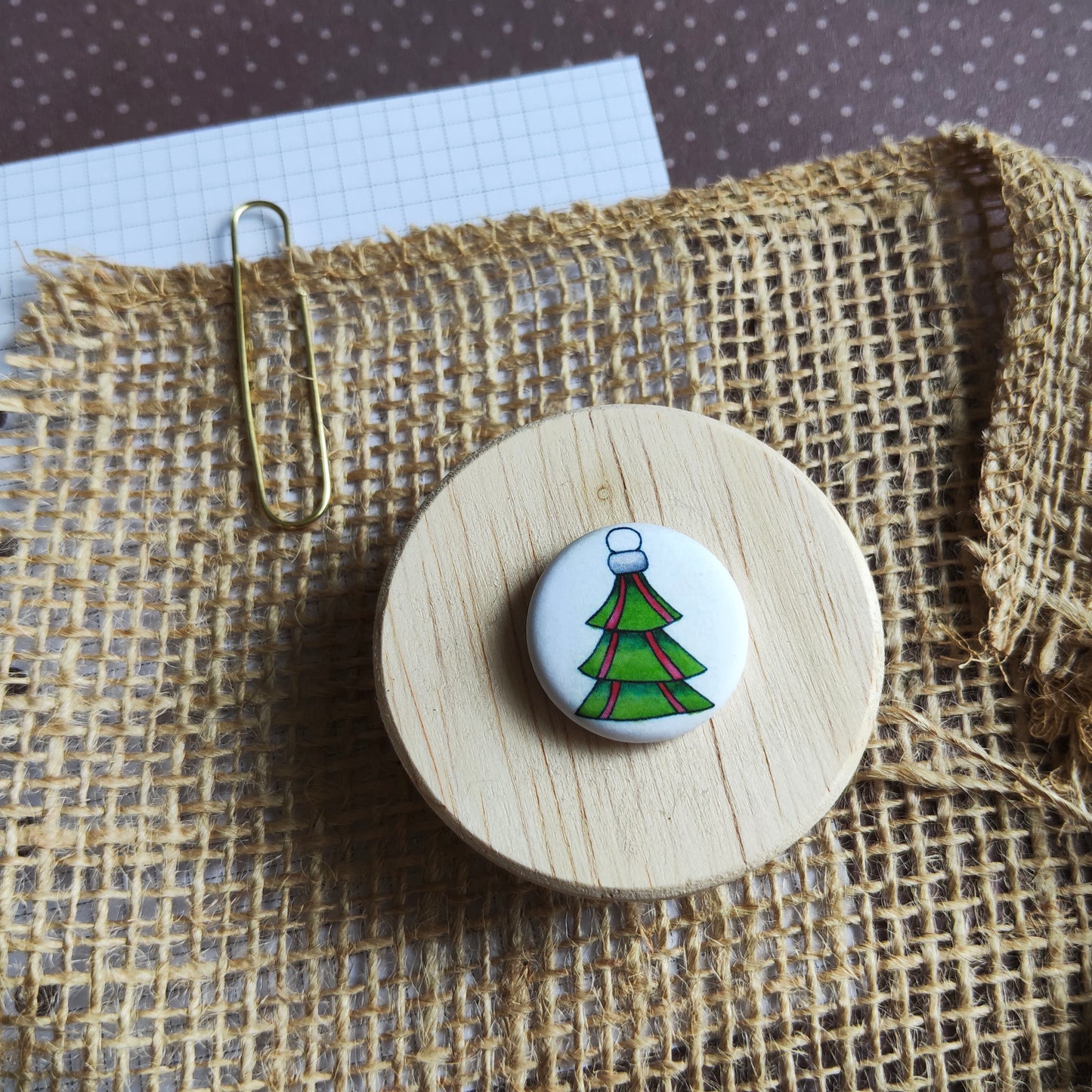 Badge Boule déco Sapin Fête Noël Arbre Hivernal