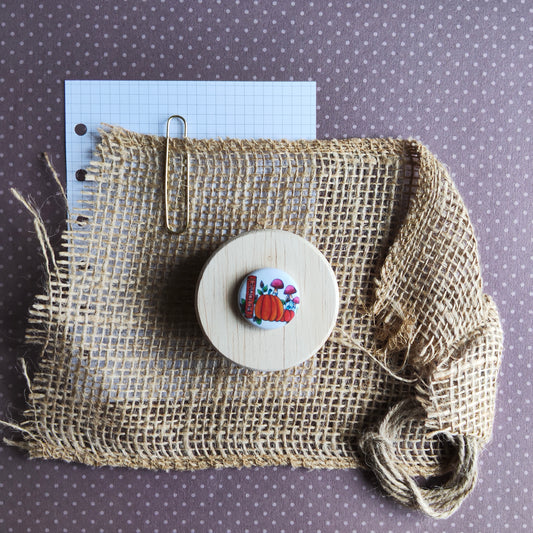 Badge Citrouille Livre sur l'automne et petit champignons