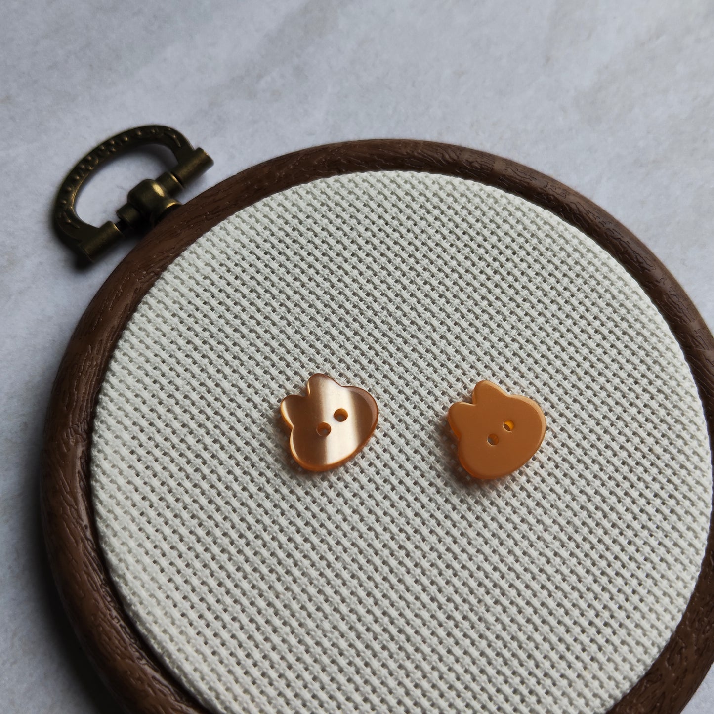 Boutons tête lapin orange pastel nacré Animal