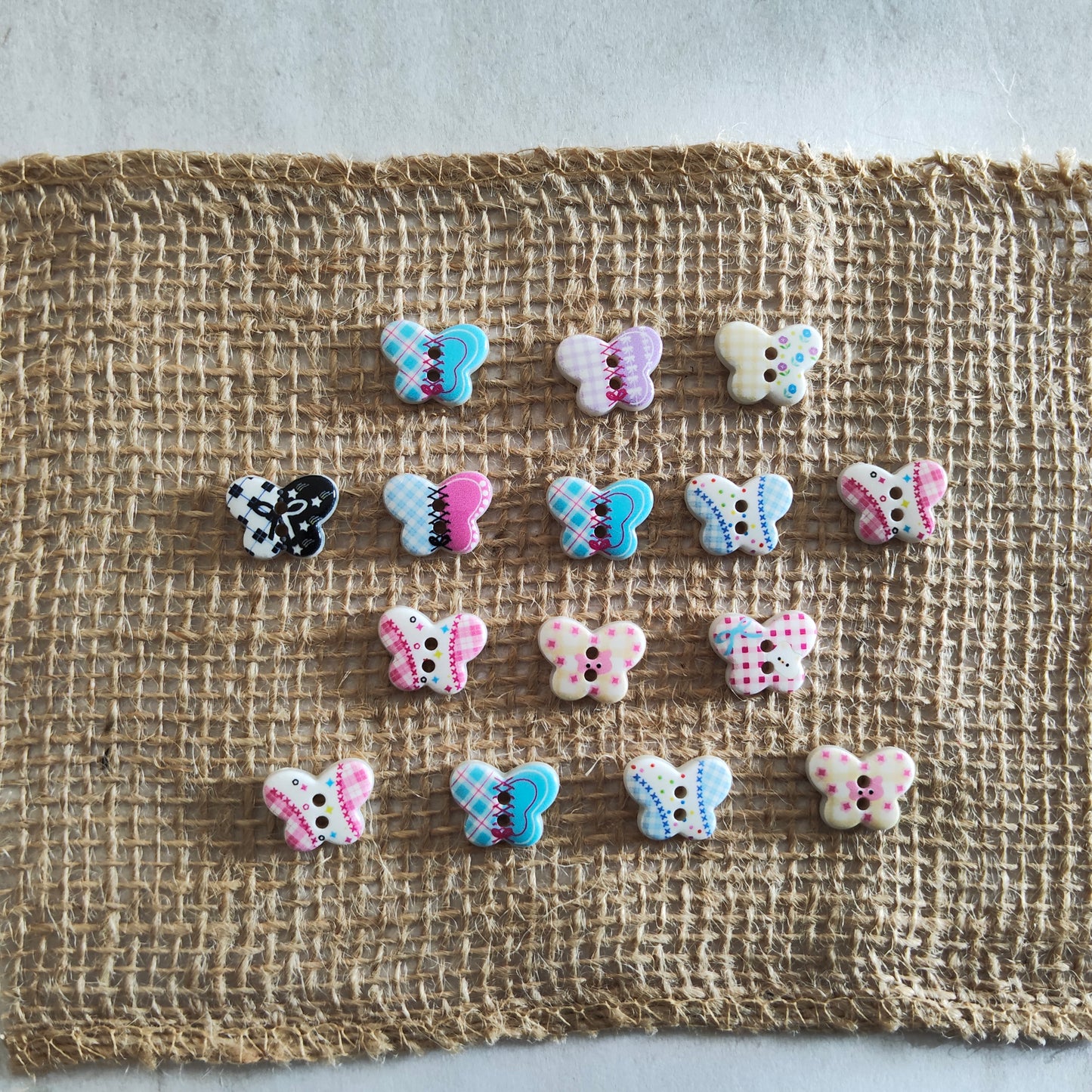 Boutons papillon blanc à motif insecte animal