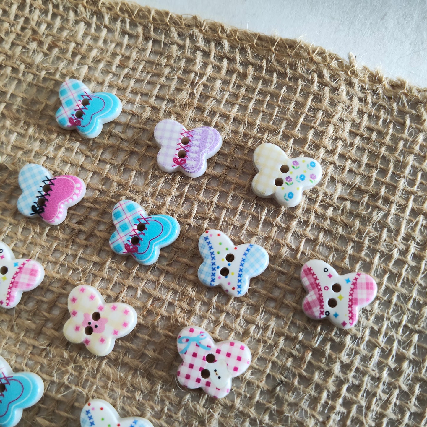 Boutons papillon blanc à motif insecte animal