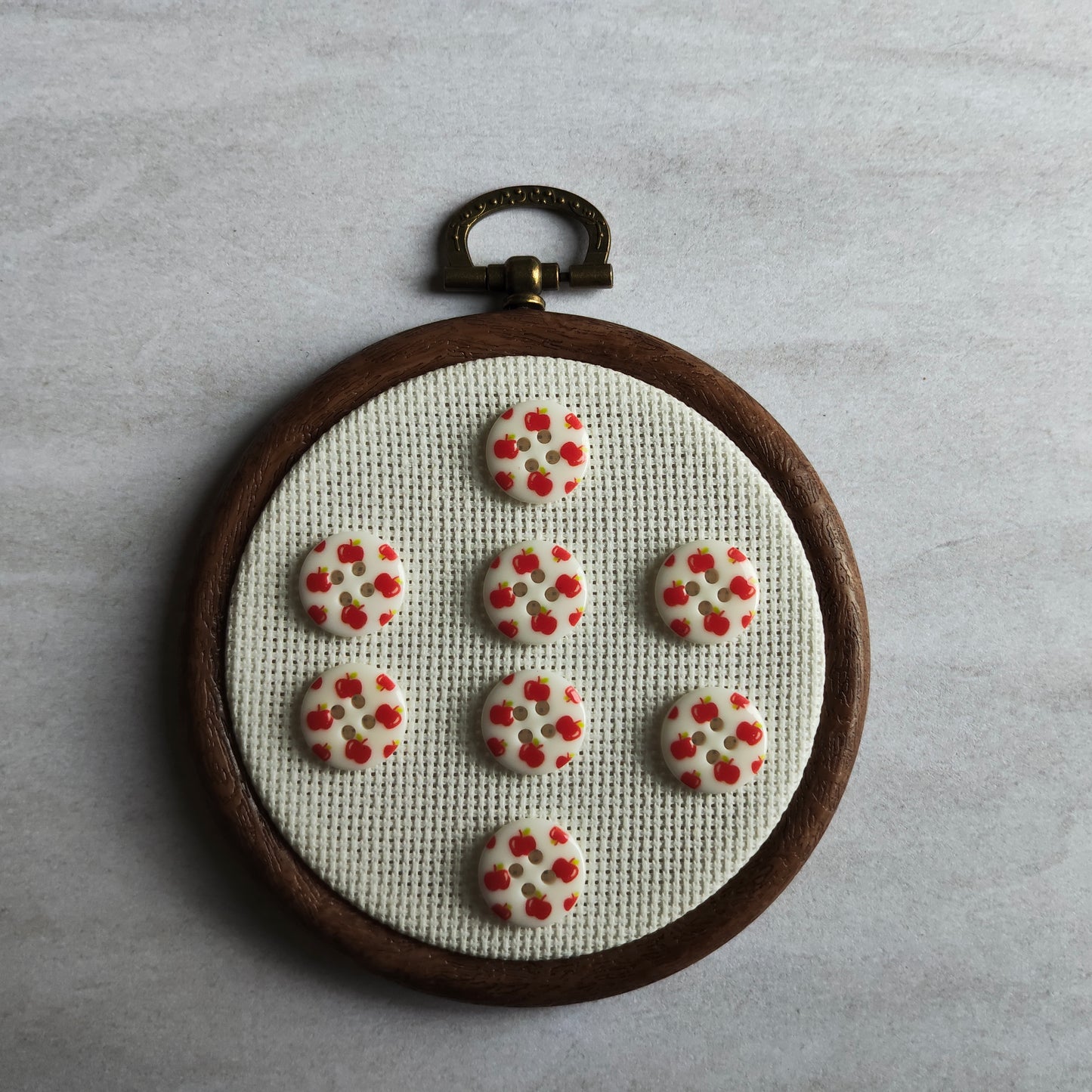 Boutons rond motif fruit pomme rouge et blanc