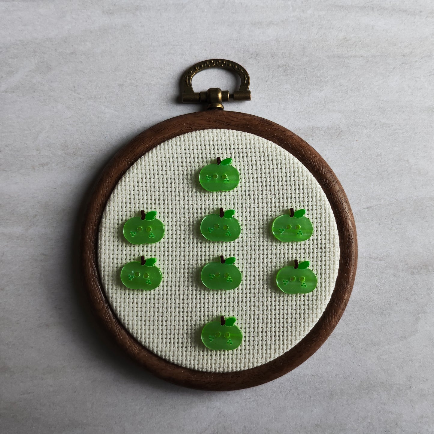 Boutons pomme vert nacré fruit jardin