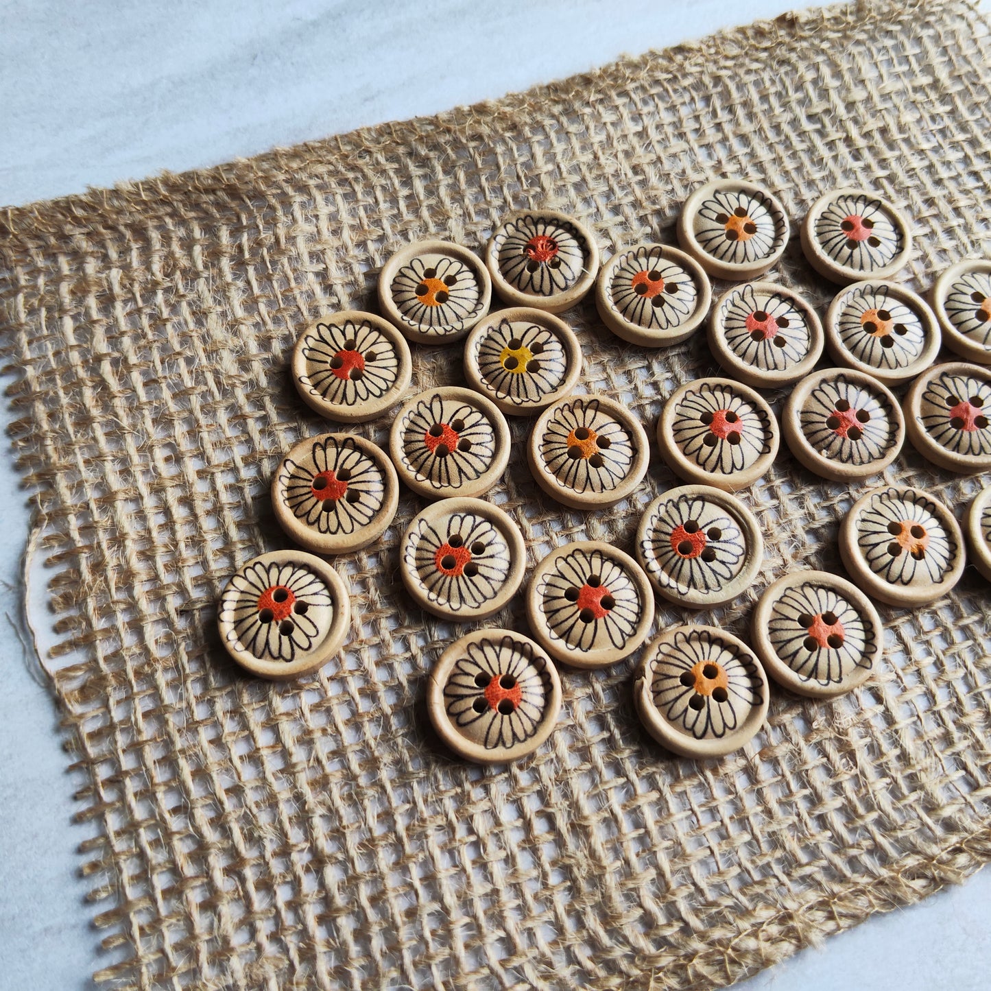 Boutons rond fleur marguerite centre orange bois