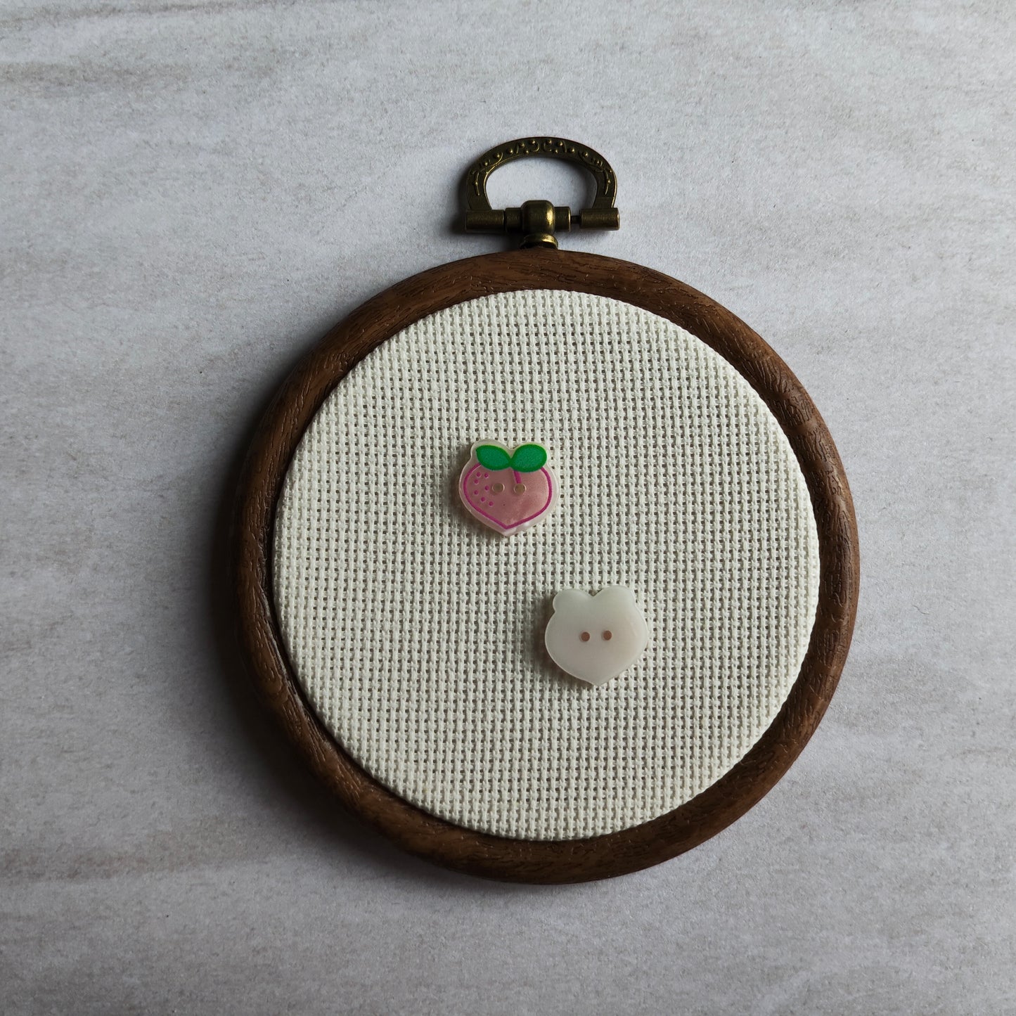 Boutons pêche rose fruits été feuille