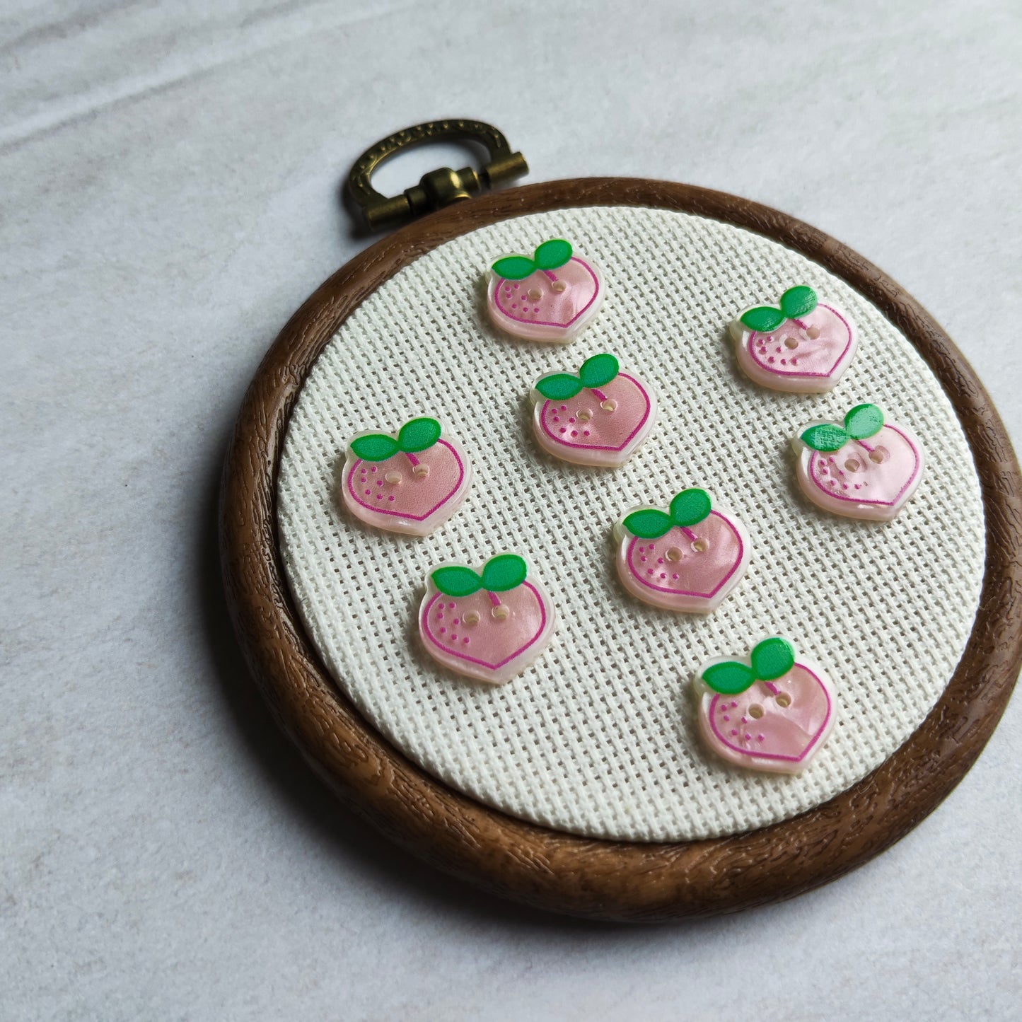 Boutons pêche rose fruits été feuille