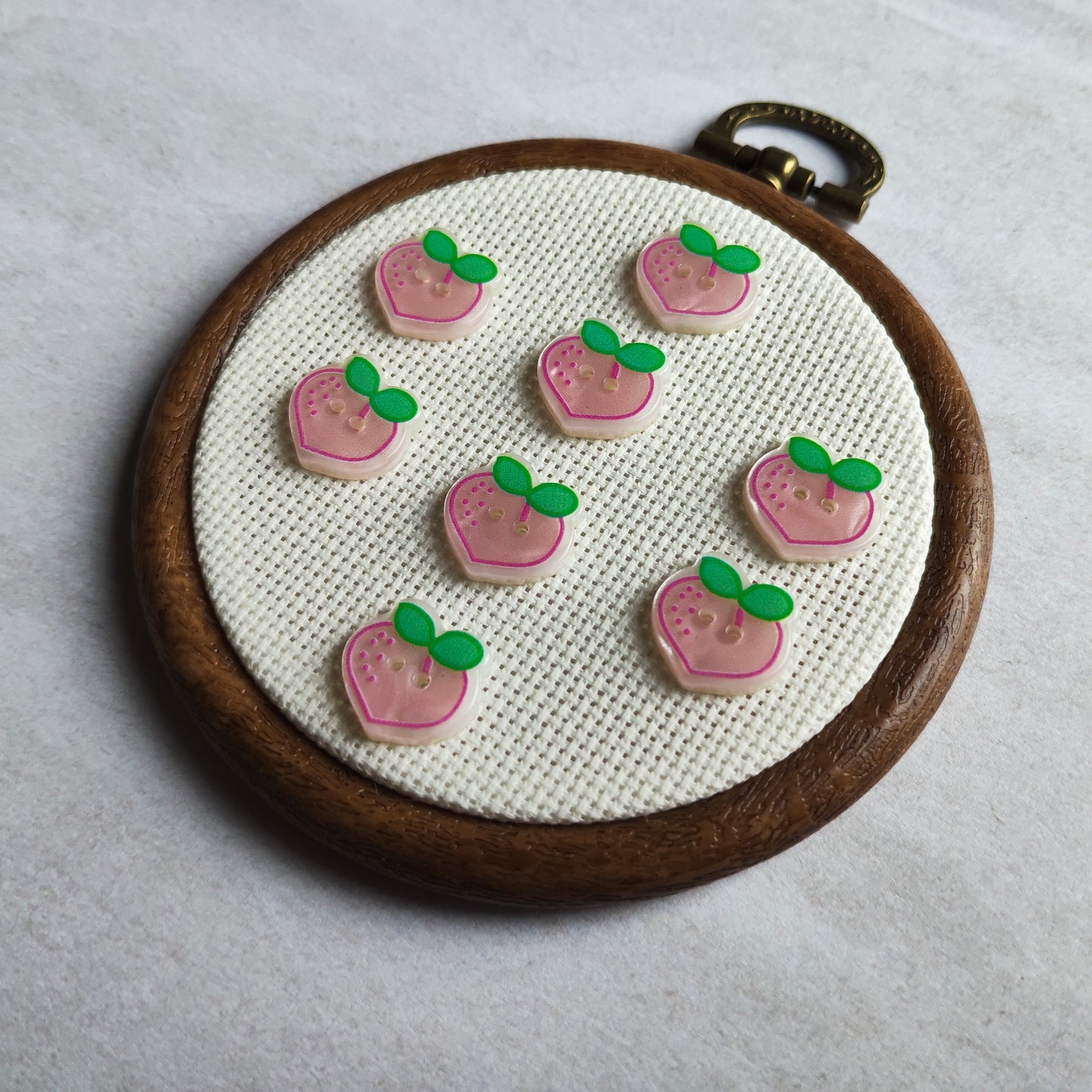 Boutons pêche rose fruits été feuille