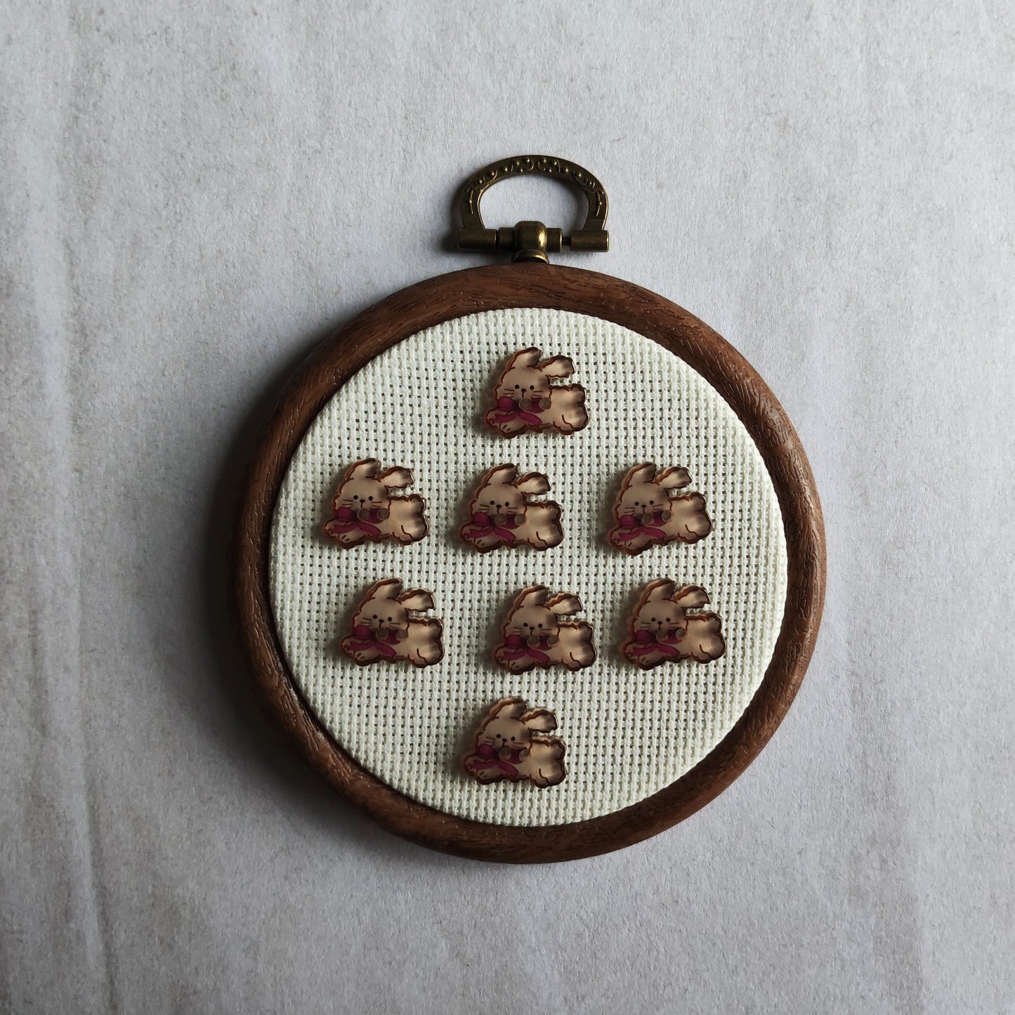 Boutons Lapin Marron nœud rouge Animal