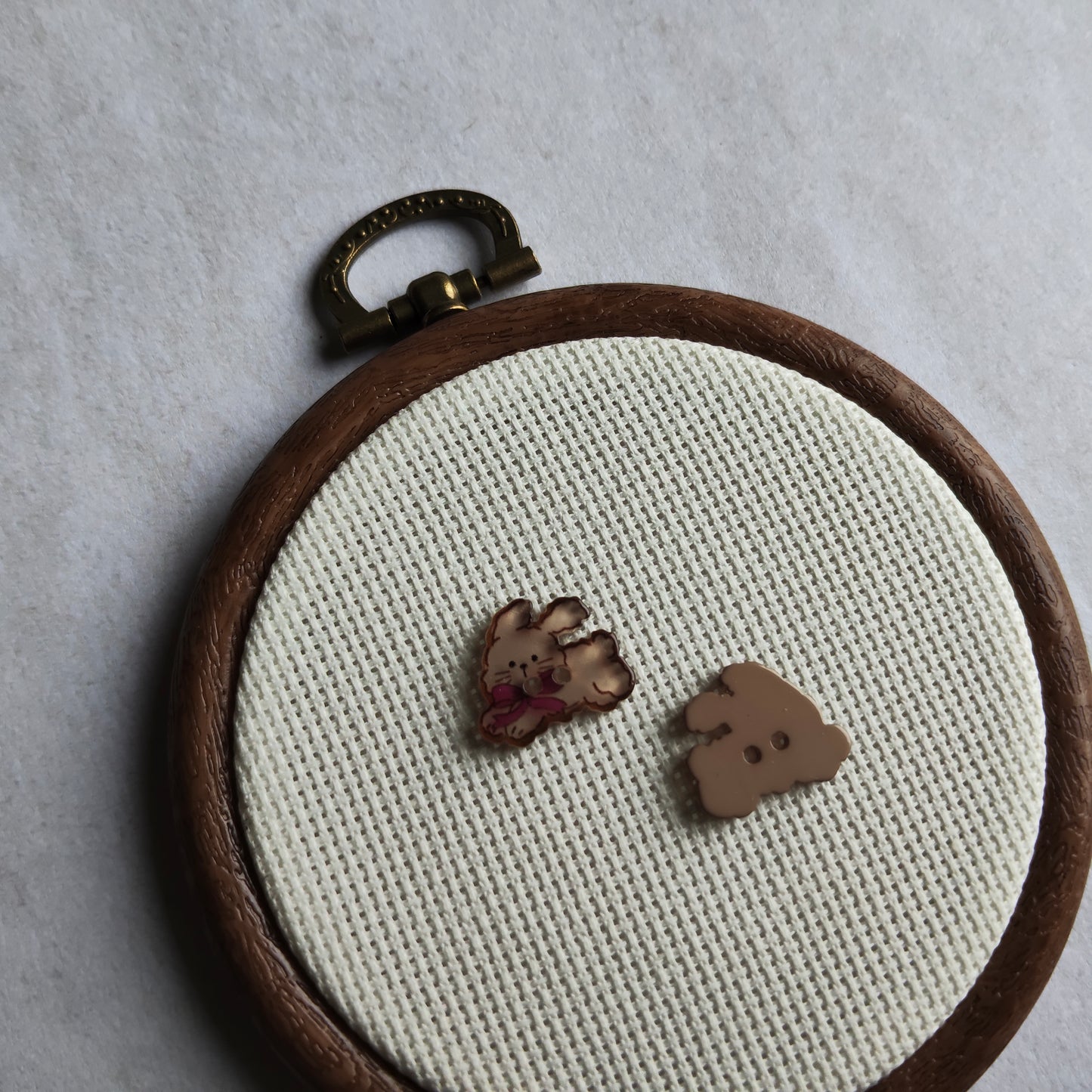 Boutons Lapin Marron nœud rouge Animal