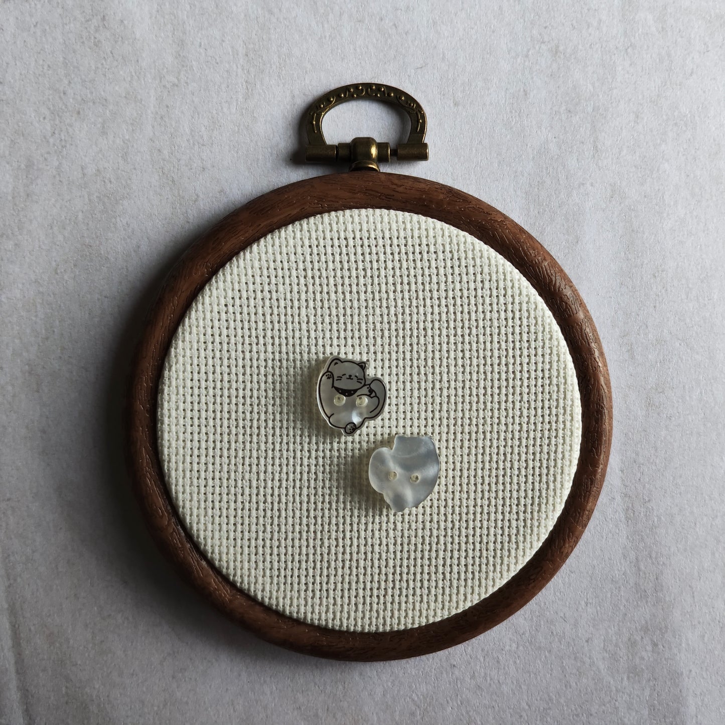 Boutons chat blanc et noir