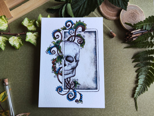 Carte A6 Crâne Gothique – Arabesques et Feuillage Sombre