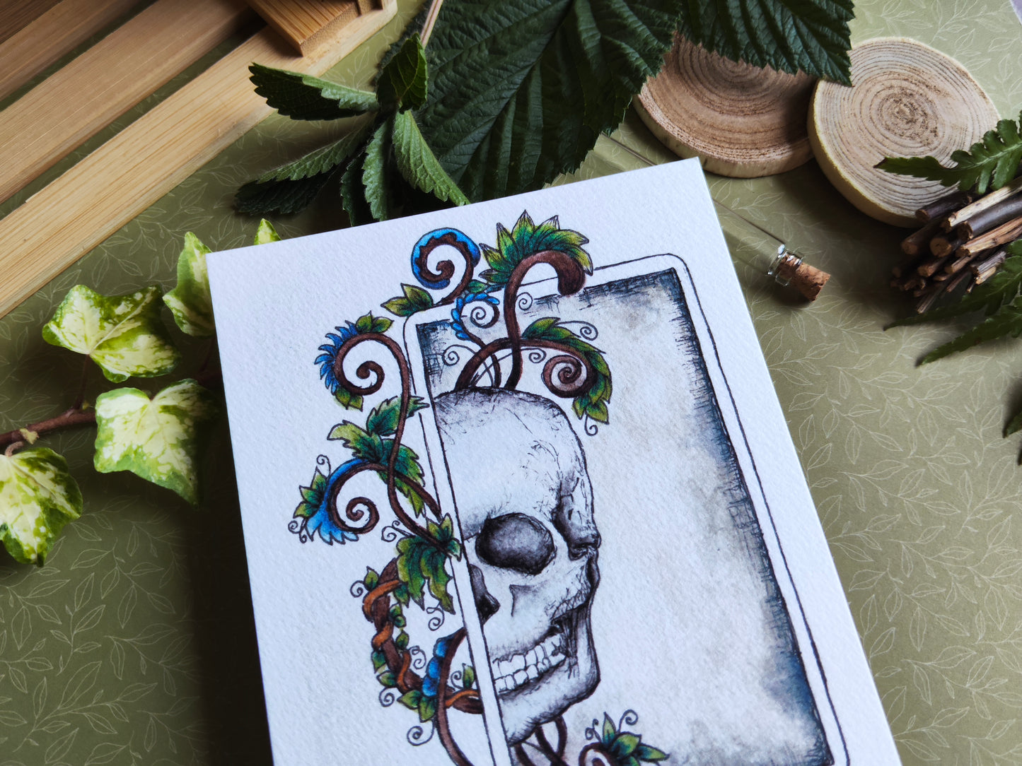 Carte A6 Crâne Gothique – Arabesques et Feuillage Sombre