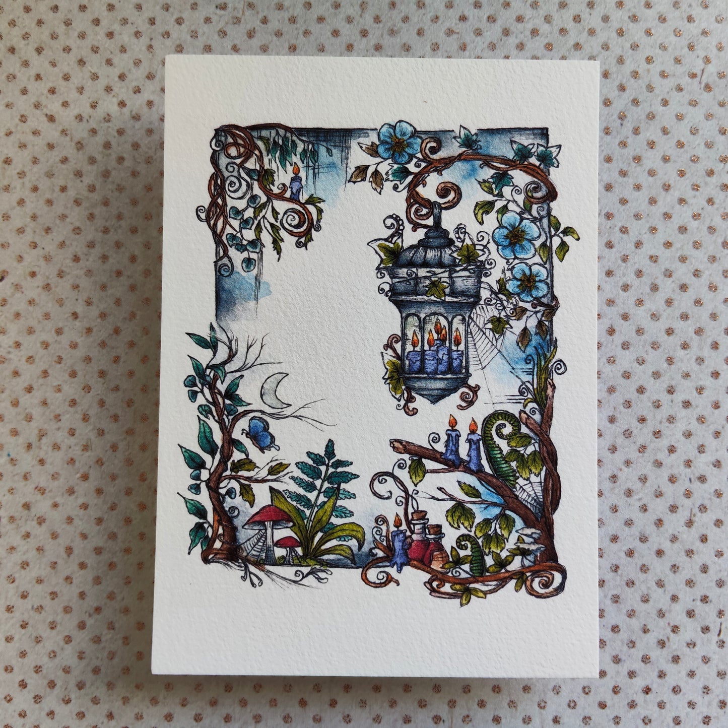 Carte Lanterne Féerique – Illustration Aquarelle Feuillage Lierre Bougie Champignon