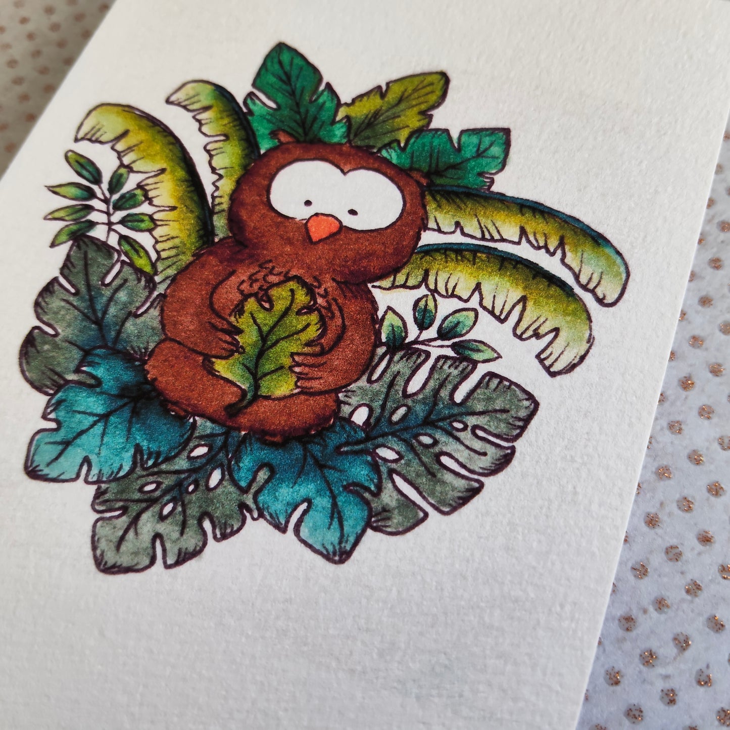Carte illustrée – Hibou tropical & feuille Monstera – Aquarelle mignonne – Format A6