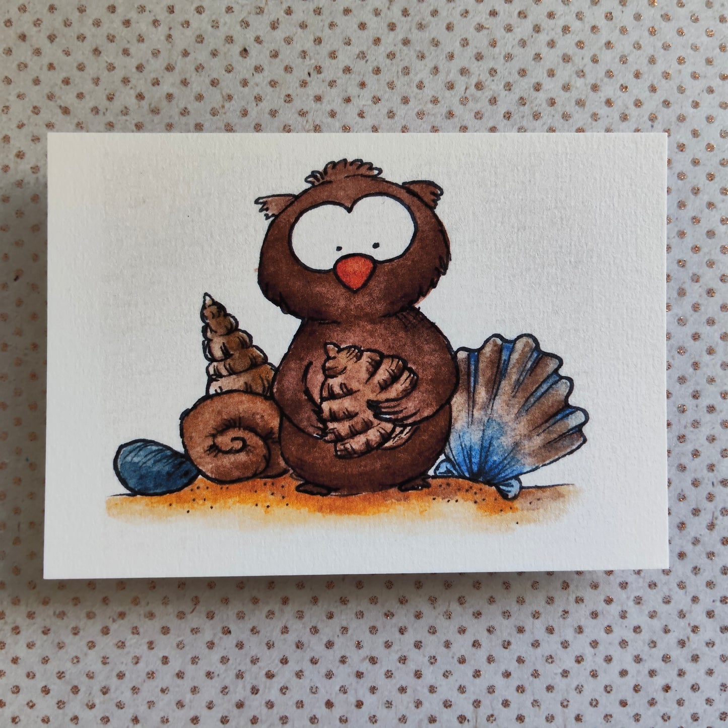 Carte Oiseau Hibou et Coquillage – Illustration Mignonne et Naturelle