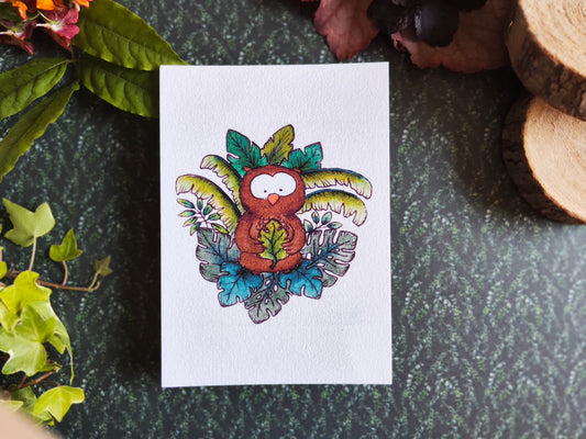 Carte illustrée – Hibou tropical & feuille Monstera – Aquarelle mignonne – Format A6