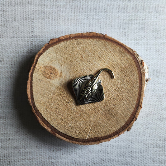 Raie animal marin figurine laiton