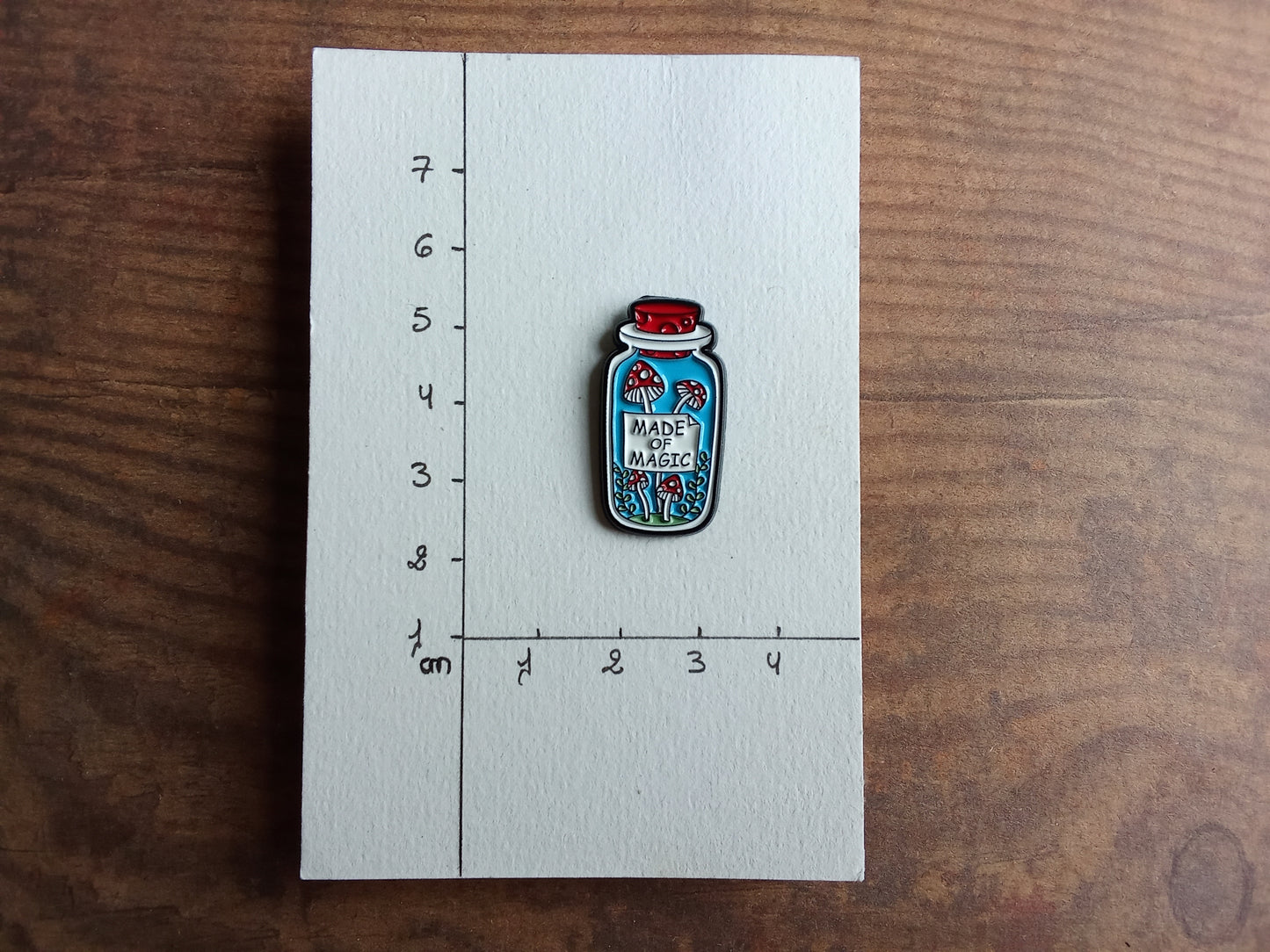 Pin's Fiole Bouteille Rouge et bleu Champignon magie