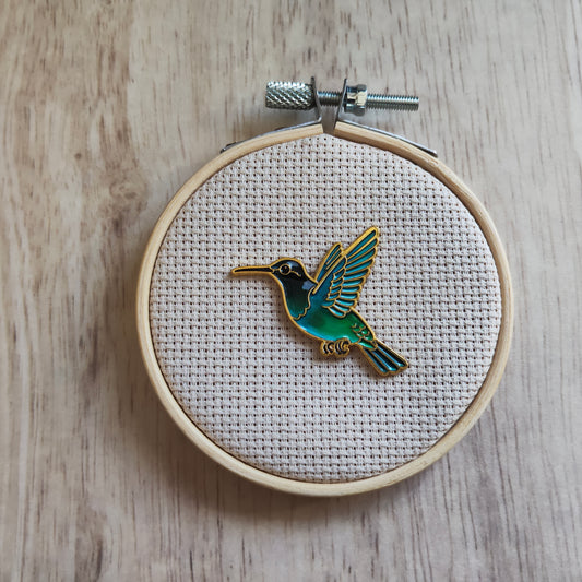 Pin's Grand oiseau colibri vert foncé turquoise