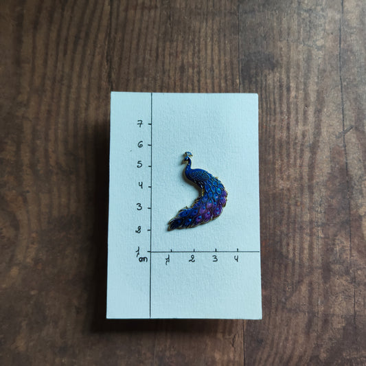 Pin's Paon oiseau Bleu Foncé Violet Animal