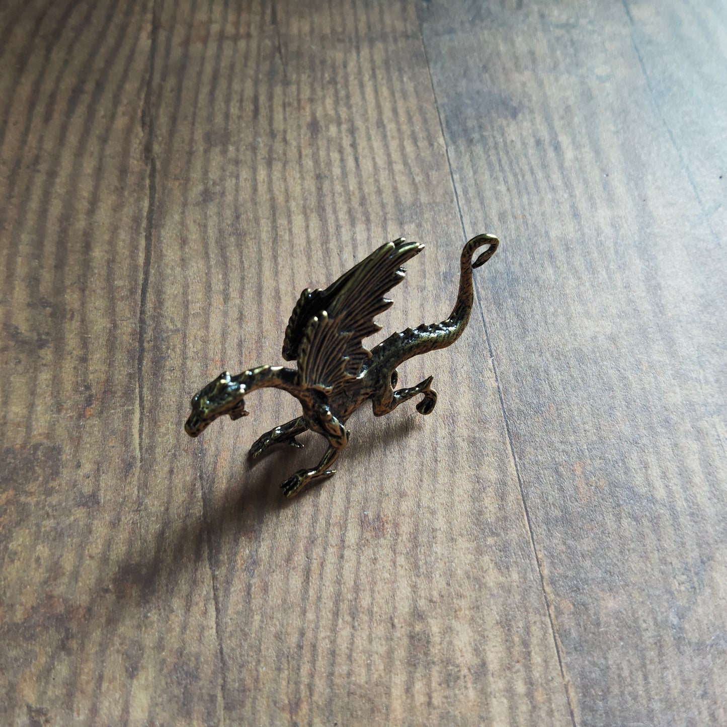 Figurine joli dragon animal laiton fantastique