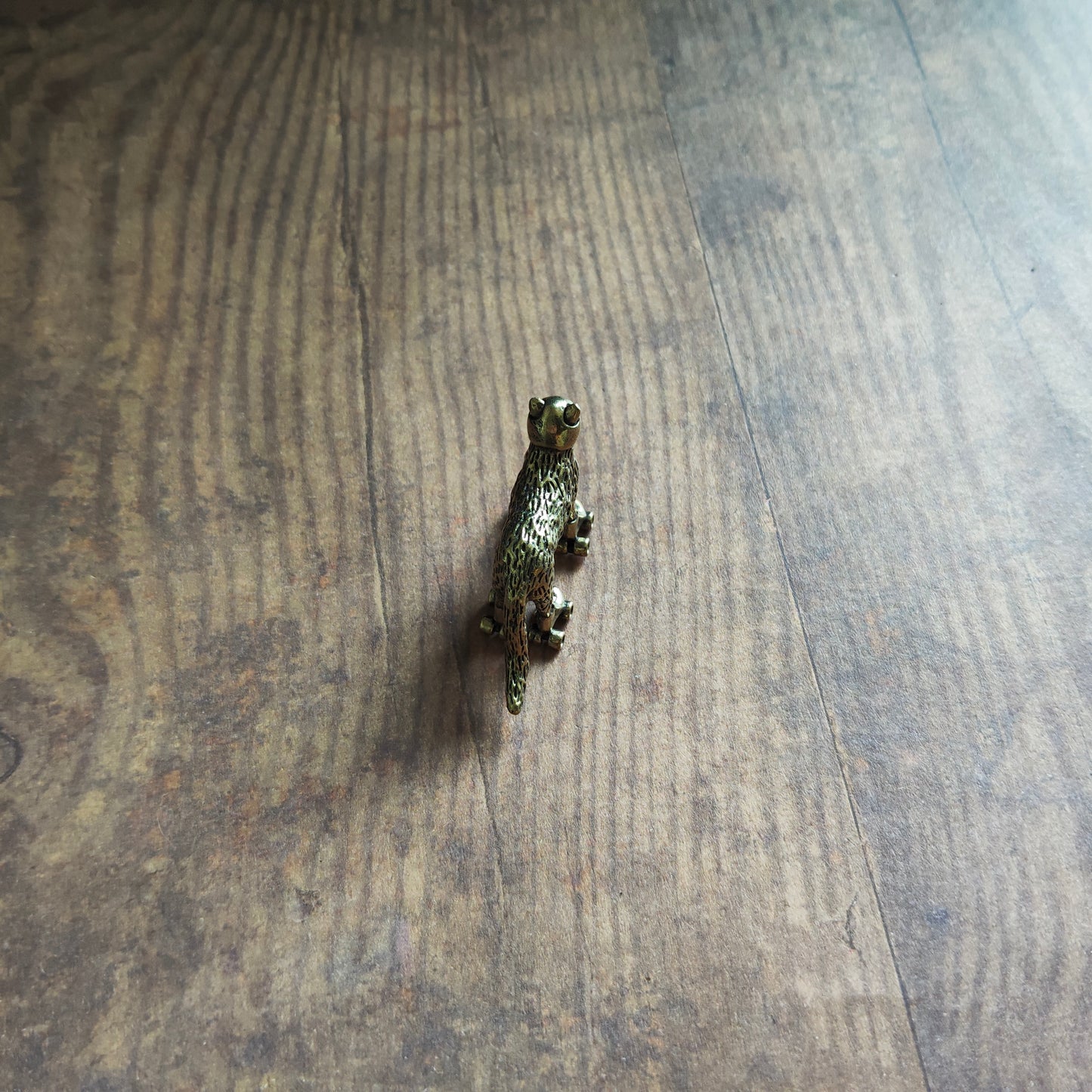 Figurine Chat en roller animal laiton miniature