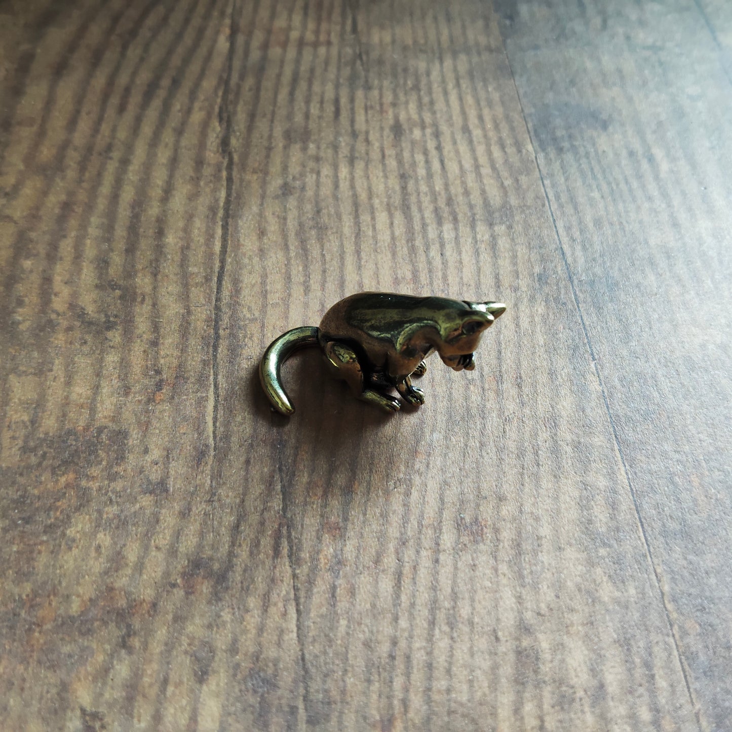 Figurine Chat qui se lave Animal laiton miniature
