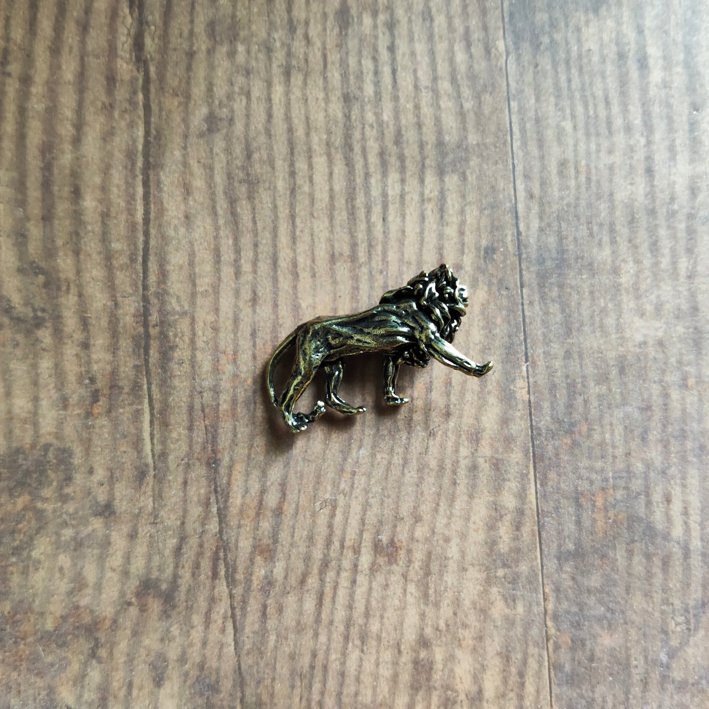 Figurine Lion grand félin animal laiton