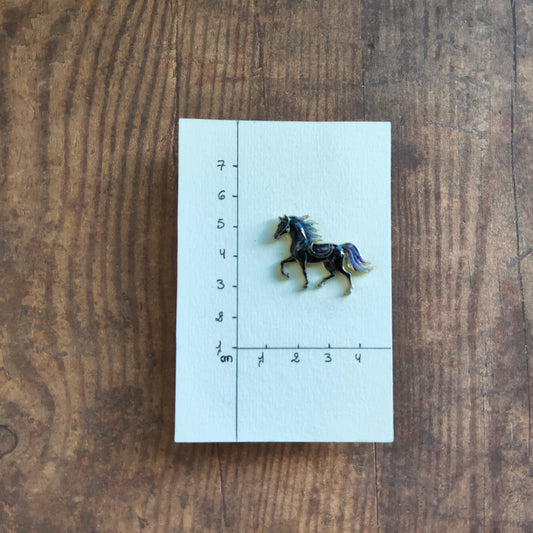 Pin's Cheval trop noir et bleu animal