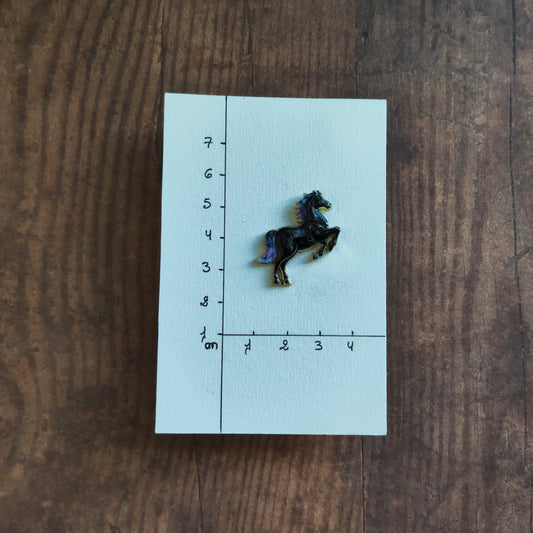 Pin's Cheval noir et bleu animal